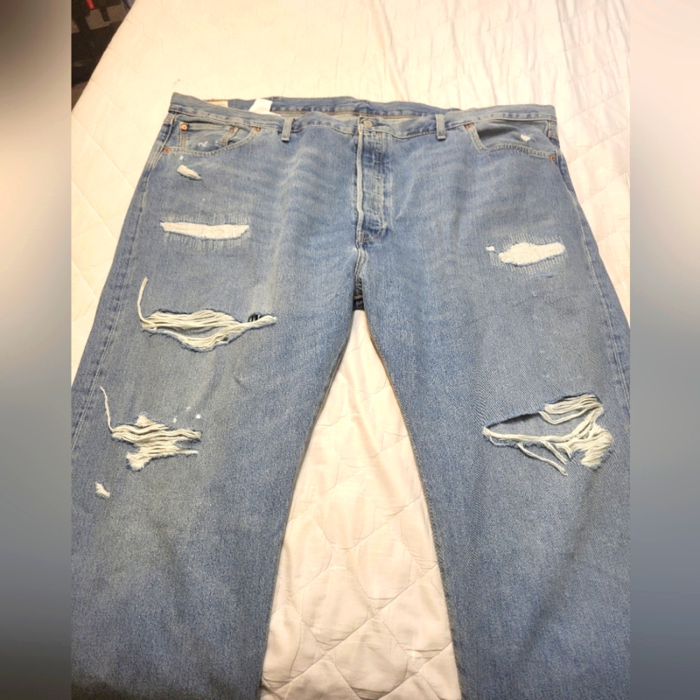 Men's Distressed Blue Jeans